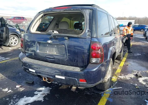 2008 Chevrolet Trailblazer Lt из США, поврежденный, VIN 1GNDS13S882118965